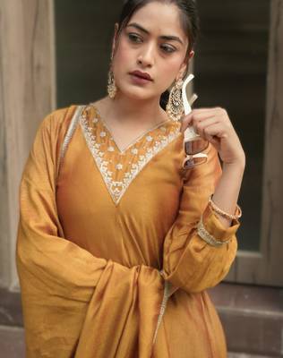 mud elegant purple & mud kurta palazzo set with embroidered neckline & dupatta 3