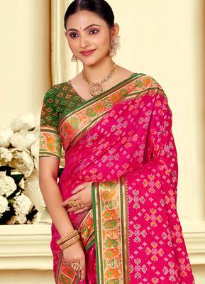 rani pink patola silk blend woven work traditional saree 2