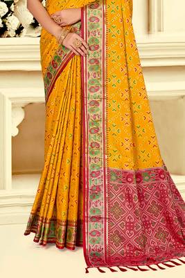 yellow patola silk blend woven work traditional saree 3