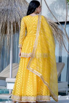 yellow brasso mirror lace kurta skirt and dupatta set for women 4