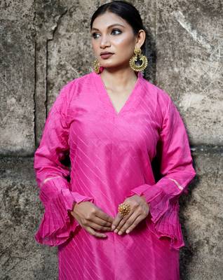 Pink cotton silk woven kurta set 2