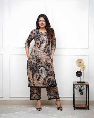 Paisley Print Kurta Set with Palazzo Pants, 3/4 Sleeve, Lace Trim 1