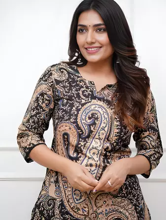 Paisley Print Kurta Set with Palazzo Pants, 3/4 Sleeve, Lace Trim
