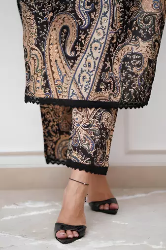 Paisley Print Kurta Set with Palazzo Pants, 3/4 Sleeve, Lace Trim