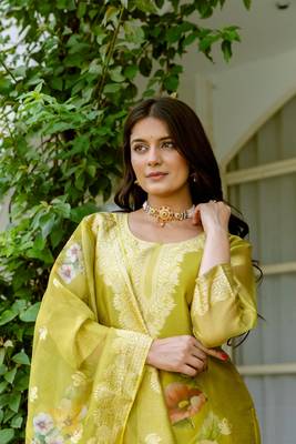 Women's Beautiful Jacquard Printed Work Organza viscose Fabric Straight Kurta Pant and Dupatta Set 2