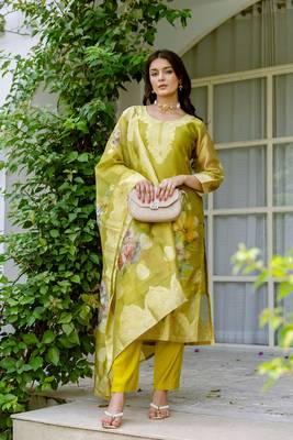 Women's Beautiful Jacquard Printed Work Organza viscose Fabric Straight Kurta Pant and Dupatta Set 3