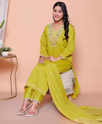  womens muslin yellow  kurta and palazzo with dupatta set 3