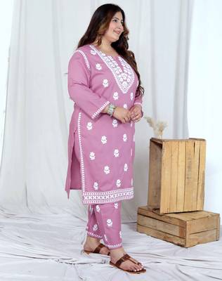 womens plus size pink embroidered kurta with palazzo 2