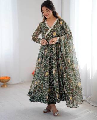 green georgette salwar suit with printed dupatta 2