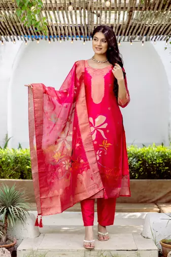 Women's Beautiful Jacquard Printed Work Organza viscose Fabric Straight Kurta Pant and Dupatta Set