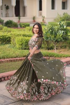 Green Embroidered Gold Crush with Sequins Zari Work Lehenga Choli 3