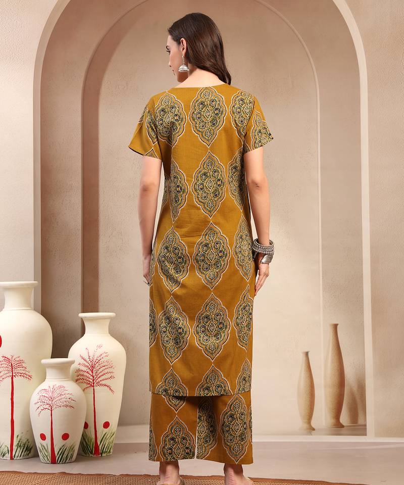 Women yellow printed straigth kurta with pyjama  set stitched
