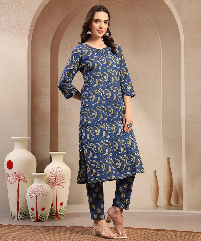 Women blue printed straigth kurta with pyjama  set stitched