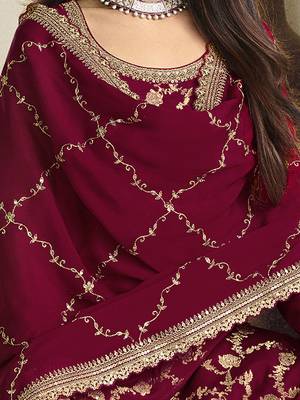 maroon jacquard silk kurta palazzo with embroidery 4