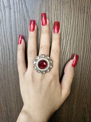 Afrah maroon stone studded ring 2