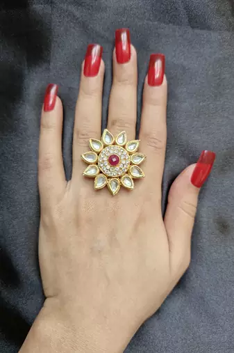 Laila kundan ring