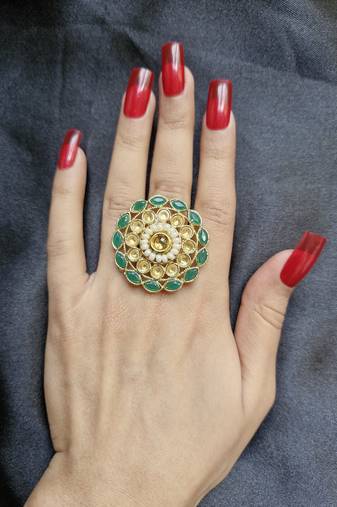 Lubna green stone studded ring