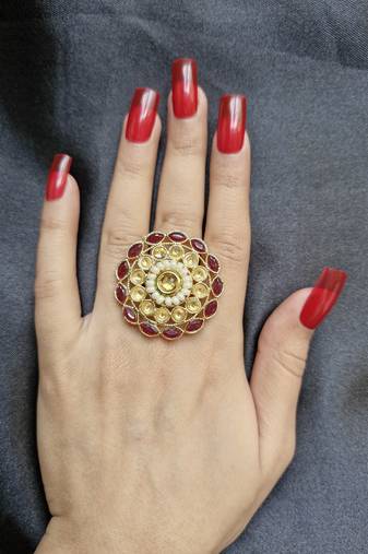 Lubna maroon stone studded ring