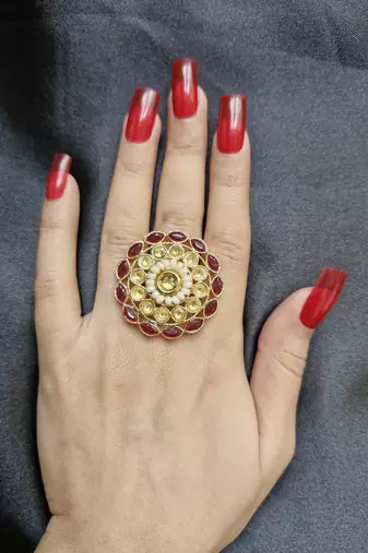 Lubna maroon stone studded ring