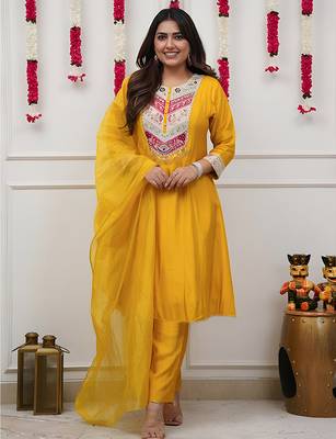 Yellow chanderi heavy thread embroidery work kurta pant set 1