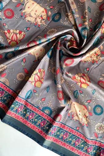 Grey dola viscose digital print saree with unstitched blouse