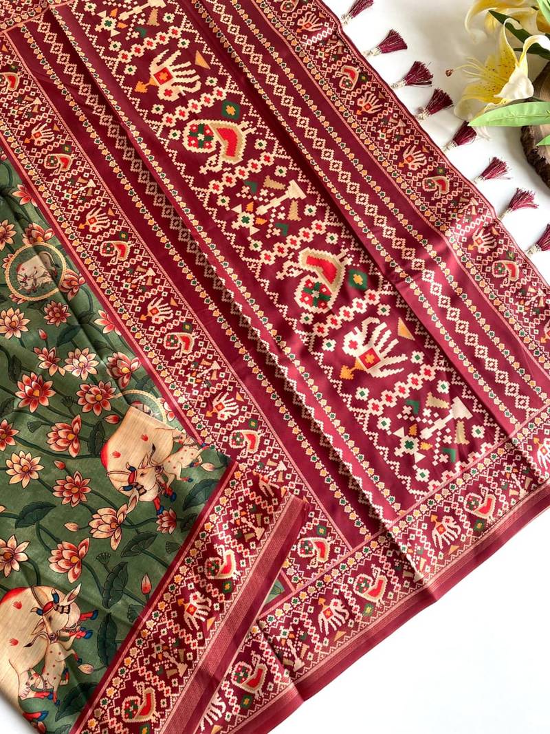 Green dola viscose digital print saree with unstitched blouse