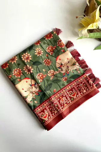 Green dola viscose digital print saree with unstitched blouse