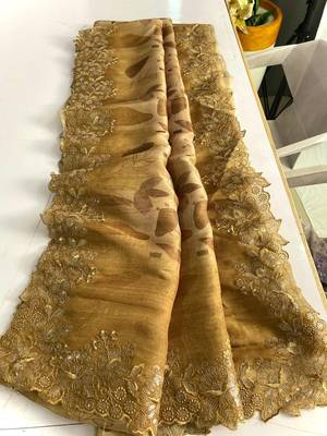 Mustard handcrafted organza with digital print saree with unstitched blouse 4