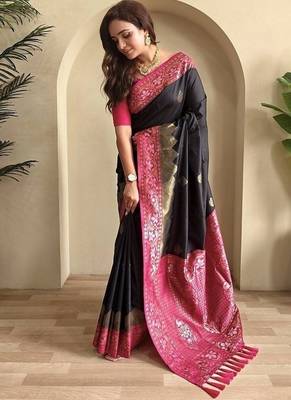 Black dual tone silk weaving saree with unstitched blouse 3