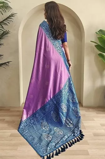 Lavender dual tone silk weaving saree with unstitched blouse