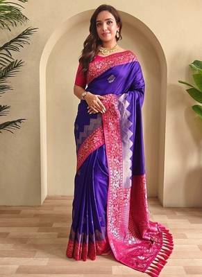 Violet dual tone silk weaving saree with unstitched blouse 3
