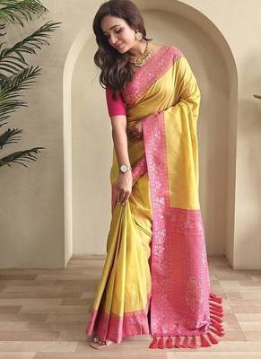 Yellow dual tone silk weaving saree with unstitched blouse 3