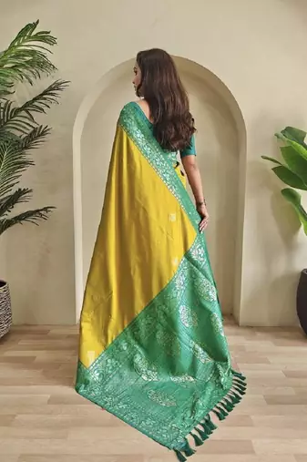 Lime dual tone silk weaving saree with unstitched blouse
