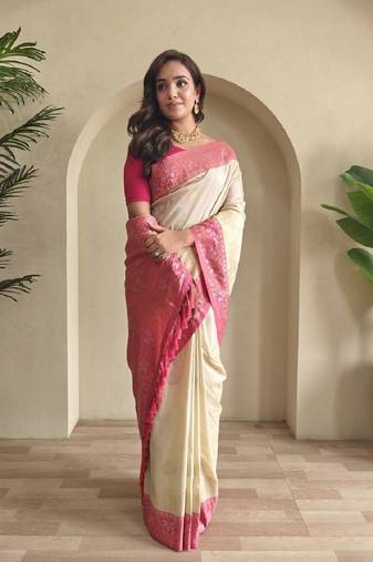 Cream dual tone silk weaving saree with unstitched blouse