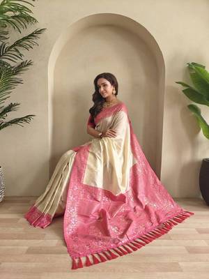 Cream dual tone silk weaving saree with unstitched blouse 3