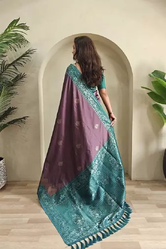 Mauve dual tone silk weaving saree with unstitched blouse