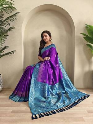 Purple dual tone silk weaving saree with unstitched blouse 4