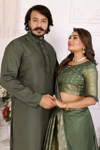 Green silk couple set kurta and saree with jacquard border