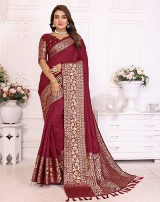 Maroon silk couple set kurta and saree with jacquard border 3