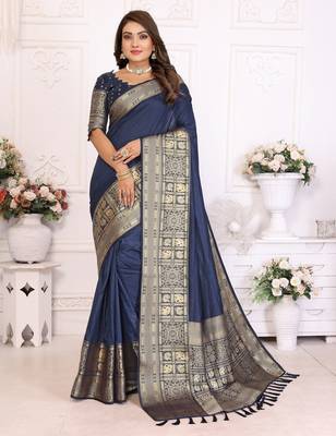 Navy blue silk couple set kurta and saree with jacquard border 3