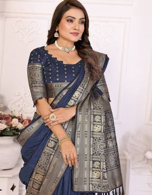 Navy blue silk couple set kurta and saree with jacquard border 5