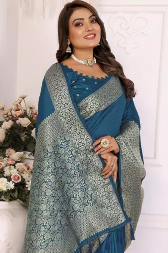 Blue silk couple set kurta and saree with jacquard border