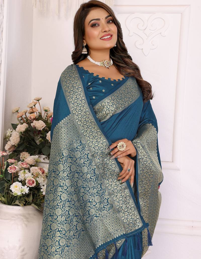 Blue silk couple set kurta and saree with jacquard border