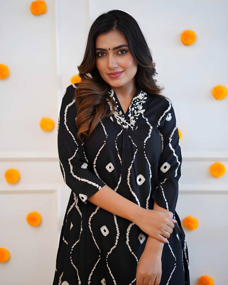 Black Lahriya Printed Kurta with Embroidered Neck & Pant Set – Ethnic Wear