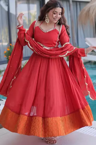 Rust mul chanderi mirror work kurta with pant and heavy dupatta