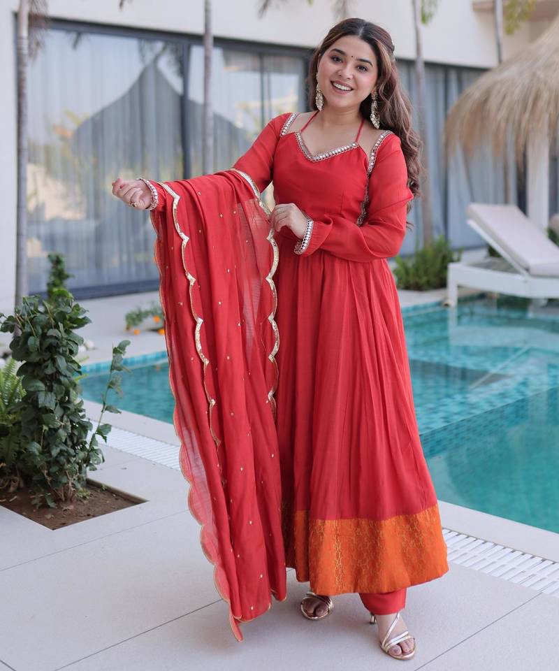 Rust mul chanderi mirror work kurta with pant and heavy dupatta