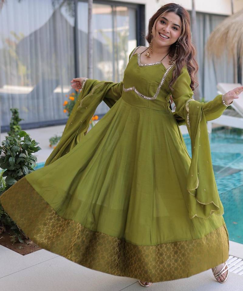 Parrot mul chanderi mirror work kurta with pant and heavy dupatta