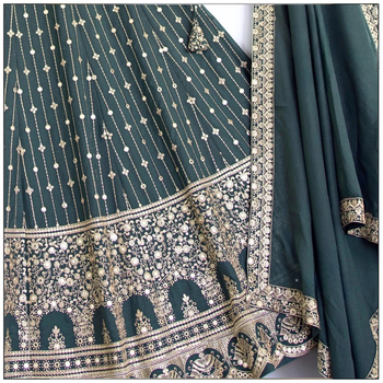 emerald green embroidered lehenga set with dupatta 4