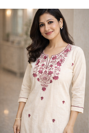 Off-White Embroidered Cotton Kurta & Pant Set 3