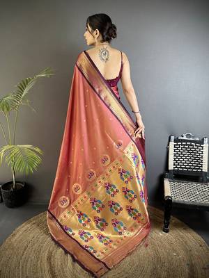 onion pink lichi silk blend peacock ethnic motifs zari woven paithani saree 3